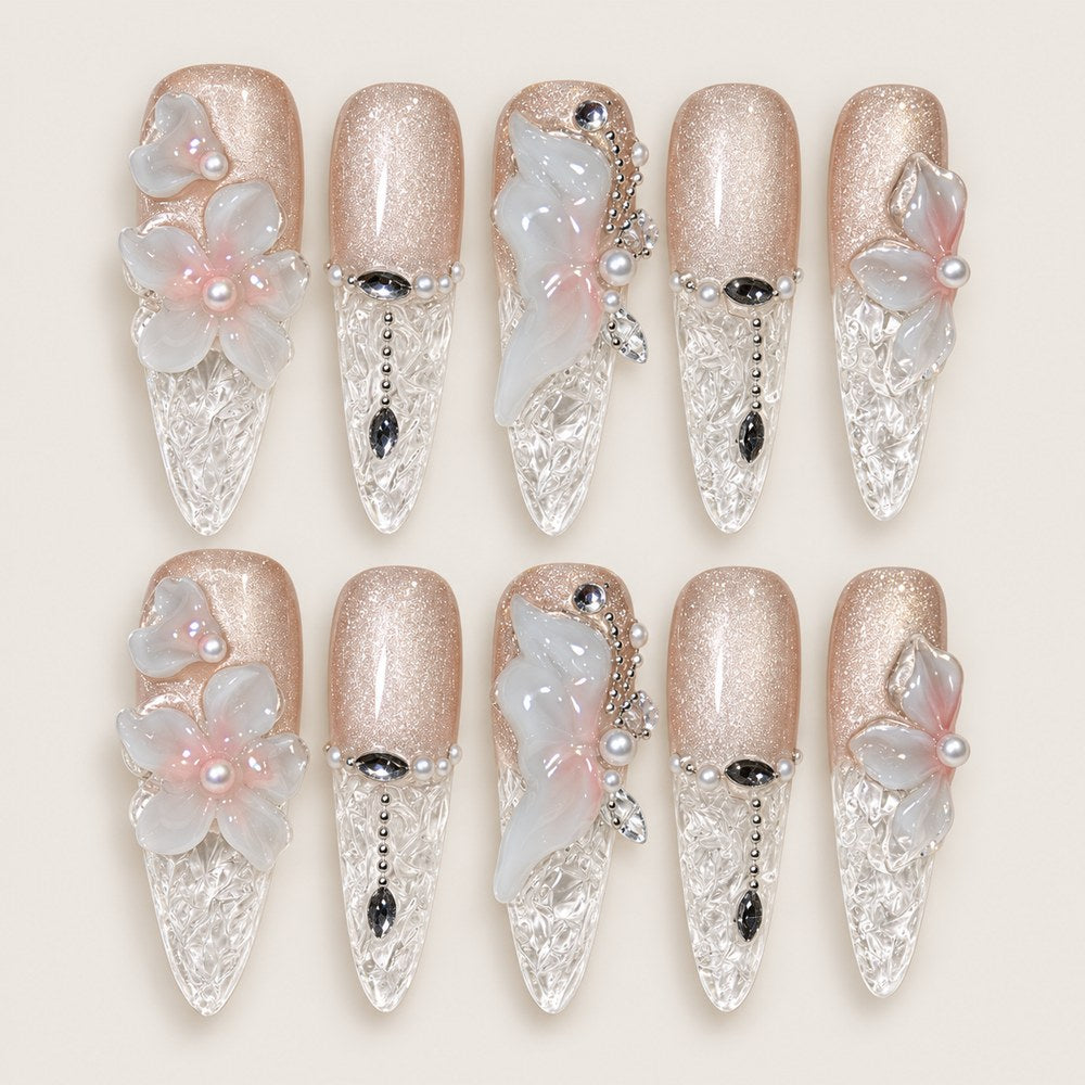 Cream Petals - Cream Floral & Branch Press-On Nails