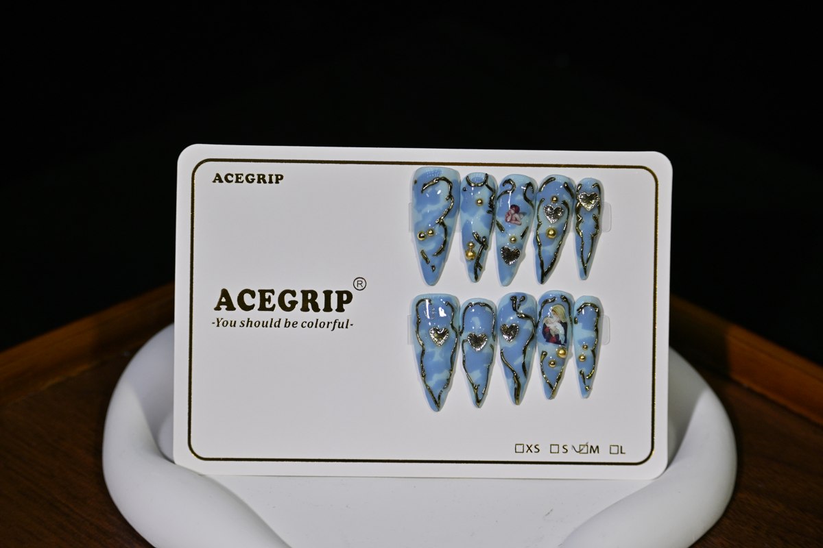 ACEGRIP Azure Heart Cameo, style NB15009, original product photograph