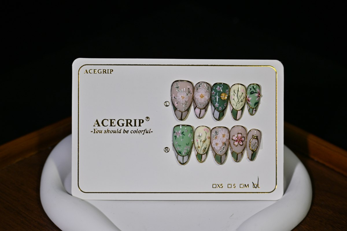 ACEGRIP Blush Garden Branches, style XQ2011, original product photograph