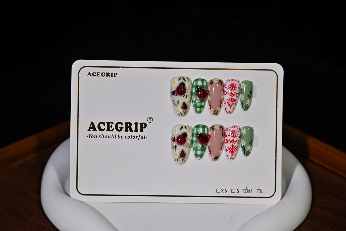 ACEGRIP Cream Ladybug, style XQ2033, original product photograph