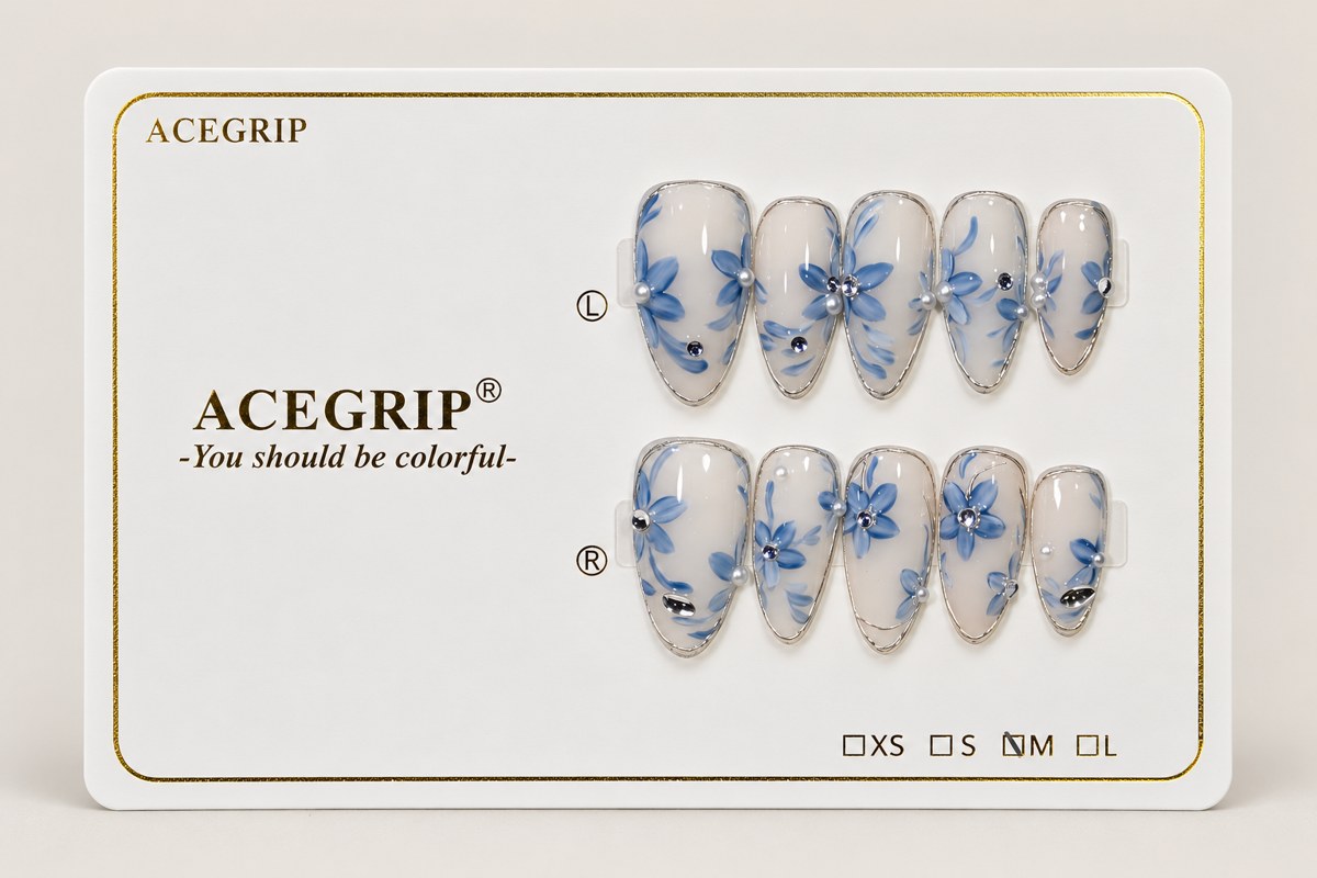 ACEGRIP Blush Floral Foliage, style XQ2038, complete 10-nail set on its presentation card